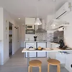 Charming דירה